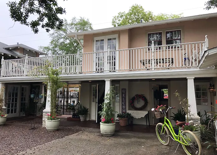Park Place Inn And Cottages Sanford